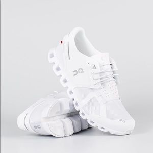 On Running All White Cloud Sneakers- 8 with box